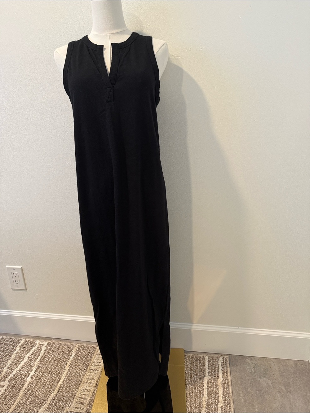 GAP Black Sleeveless Maxi Dress – Size Small